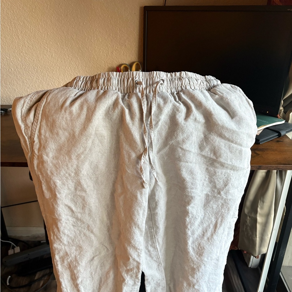 Amazon Essentials Tan Cropped Pants